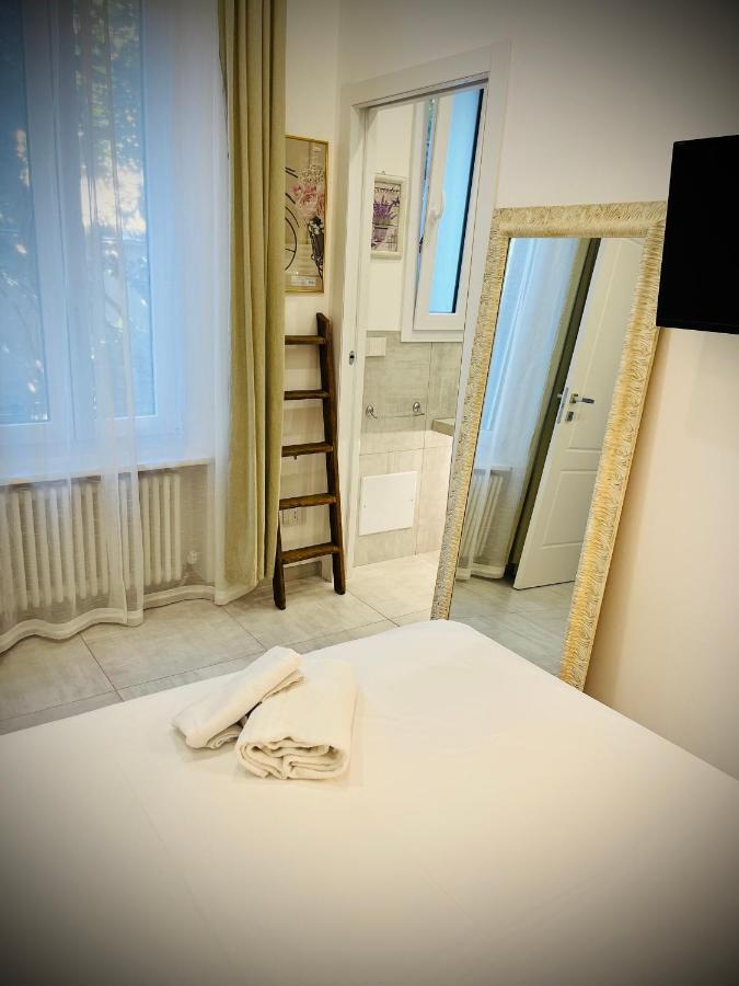 Whitehouse Apartment Bologna Ngoại thất bức ảnh